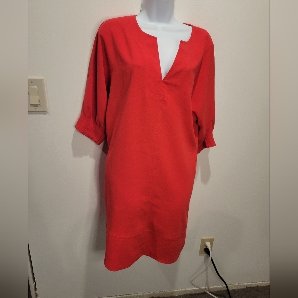 Trina turk size m blood orange colored vneck tunic dress with 3/4th sleeves
